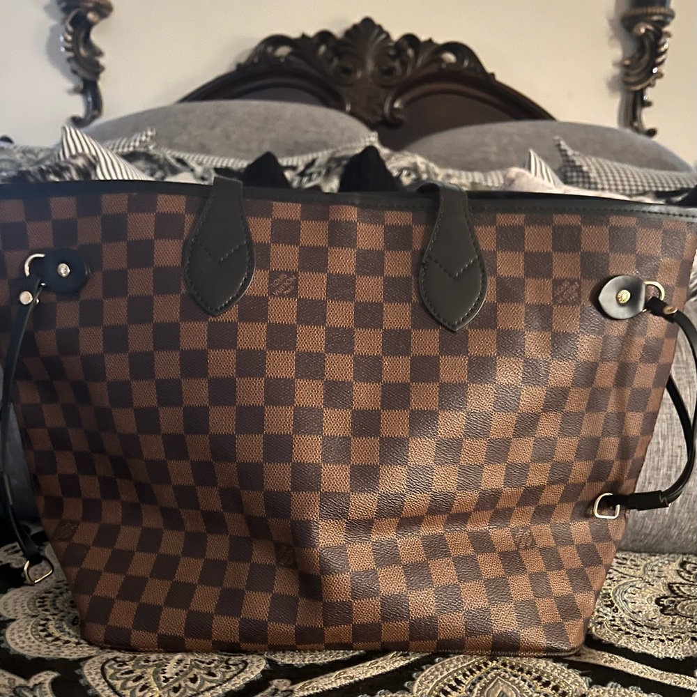 🧨🧨INSPIRED LOUIS VUITTON HANDBAG🧨🧨